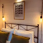Stunning Boutique Faune At Vive Le *