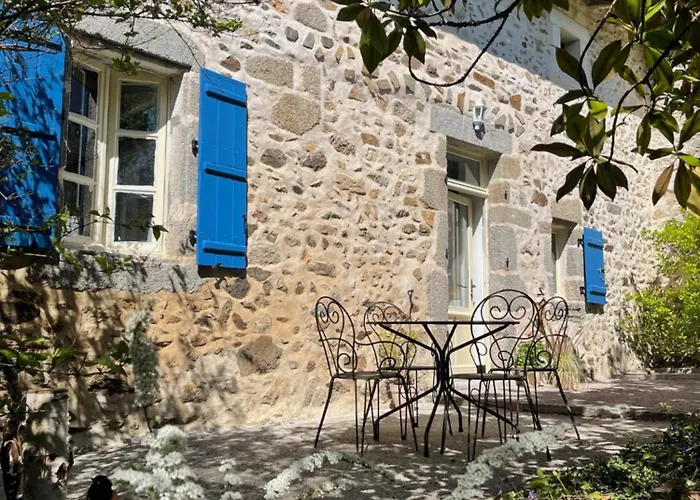 Stunning Boutique Faune At Vive Le *